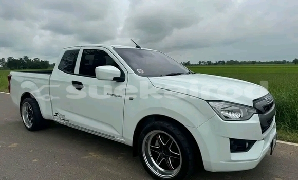 Buy Used Isuzu D–MAX White Car in Chaiyaphum in Chaiyaphum Buy Used Isuzu D–MAX White Car in Chaiyaphum in Chaiyaphum
