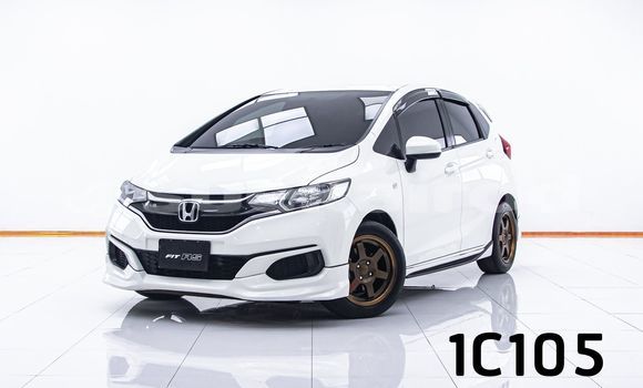 Buy Used Honda Jazz White Car in Bangkok in Bangkok