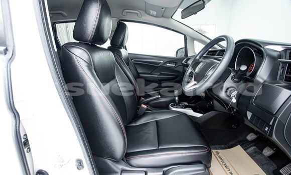 ซื้อ รถมือสอง Honda Jazz ขาว รถยนต์ ใน %{เมือง} ใน กรุงเทพมหานคร ซื้อ รถมือสอง Honda Jazz ขาว รถยนต์ ใน %{เมือง} ใน กรุงเทพมหานคร