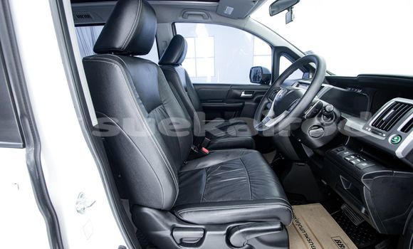 Buy Used Honda Stepwgn White Car in Bangkok in Bangkok Buy Used Honda Stepwgn White Car in Bangkok in Bangkok