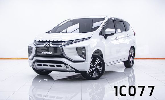 ซื้อ รถมือสอง Mitsubishi Xpander ขาว รถยนต์ ใน %{เมือง} ใน กรุงเทพมหานคร