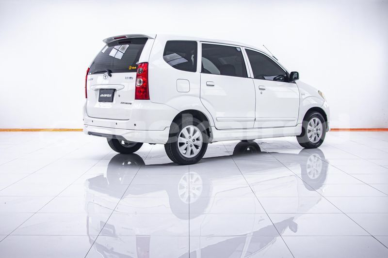 Big with watermark toyota avanza bangkok bangkok 72309