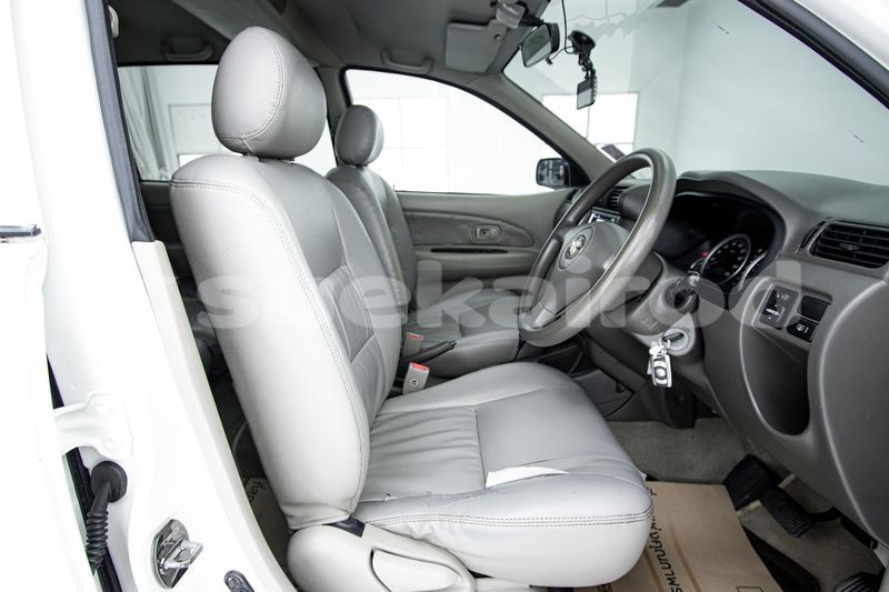 Big with watermark toyota avanza bangkok bangkok 72309