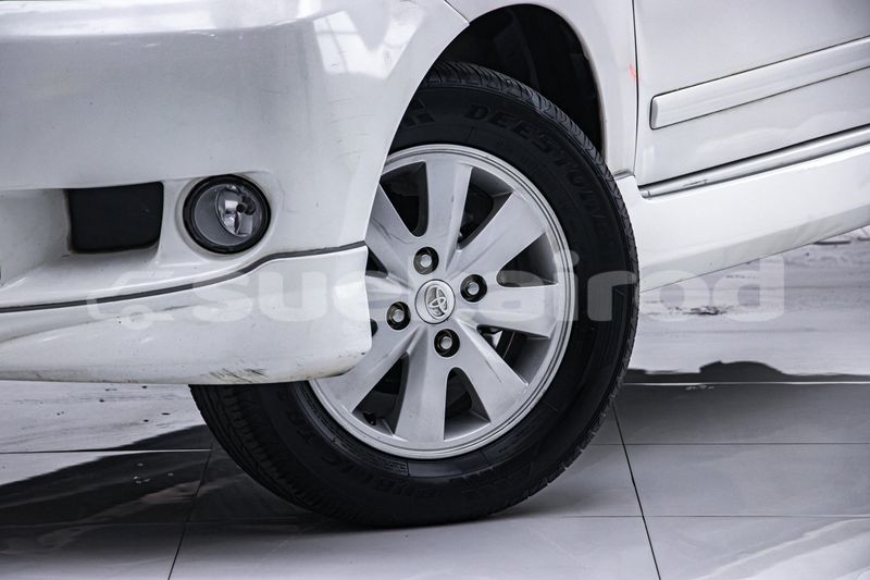 Big with watermark toyota avanza bangkok bangkok 72309