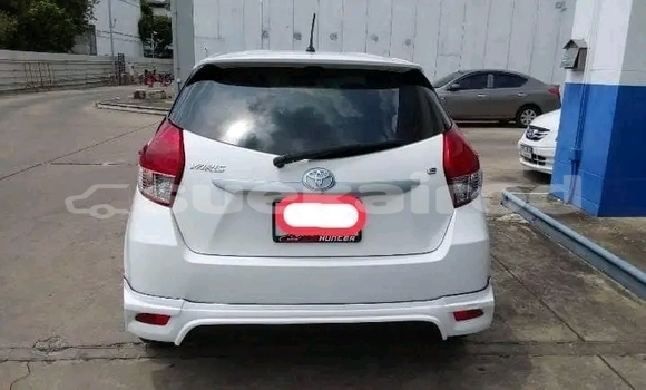 ซื้อ รถมือสอง Toyota Yaris ขาว รถยนต์ ใน %{เมือง} ใน อ่างทอง ซื้อ รถมือสอง Toyota Yaris ขาว รถยนต์ ใน %{เมือง} ใน อ่างทอง