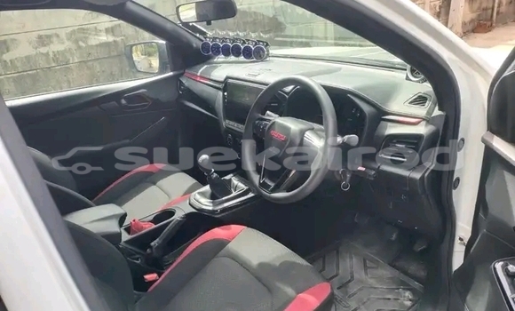 ซื้อ รถมือสอง Isuzu Bighorn ขาว รถยนต์ ใน %{เมือง} ใน จันทบุรี ซื้อ รถมือสอง Isuzu Bighorn ขาว รถยนต์ ใน %{เมือง} ใน จันทบุรี