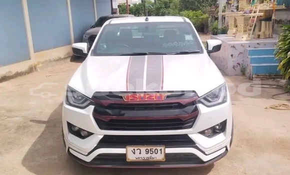 ซื้อ รถมือสอง Isuzu Bighorn ขาว รถยนต์ ใน %{เมือง} ใน จันทบุรี ซื้อ รถมือสอง Isuzu Bighorn ขาว รถยนต์ ใน %{เมือง} ใน จันทบุรี