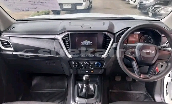 Buy Used Isuzu D–MAX White Car in Chumphon in Chumphon