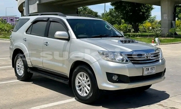 ซื้อ รถมือสอง Toyota Fortuner ขาว รถยนต์ ใน %{เมือง} ใน ชัยนาท ซื้อ รถมือสอง Toyota Fortuner ขาว รถยนต์ ใน %{เมือง} ใน ชัยนาท