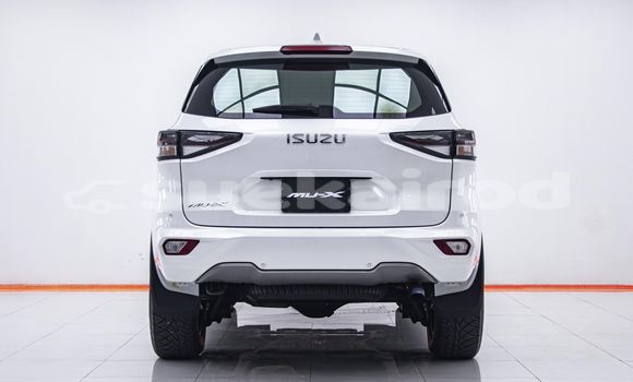 Buy Used Isuzu MU-X White Car in Bangkok in Bangkok Buy Used Isuzu MU-X White Car in Bangkok in Bangkok