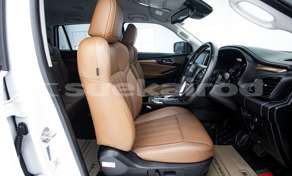 Buy Used Isuzu MU-X White Car in Bangkok in Bangkok Buy Used Isuzu MU-X White Car in Bangkok in Bangkok