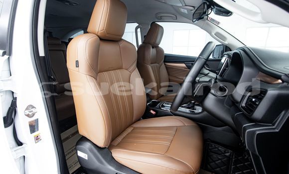 Buy Used Isuzu MU-X White Car in Bangkok in Bangkok Buy Used Isuzu MU-X White Car in Bangkok in Bangkok