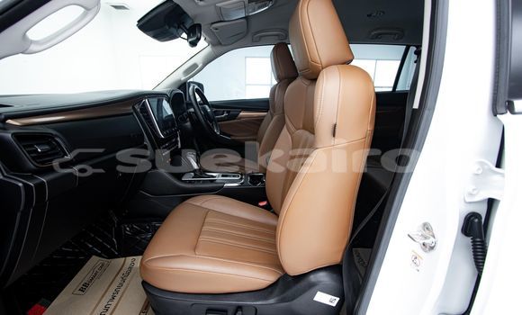 Buy Used Isuzu MU-X White Car in Bangkok in Bangkok Buy Used Isuzu MU-X White Car in Bangkok in Bangkok