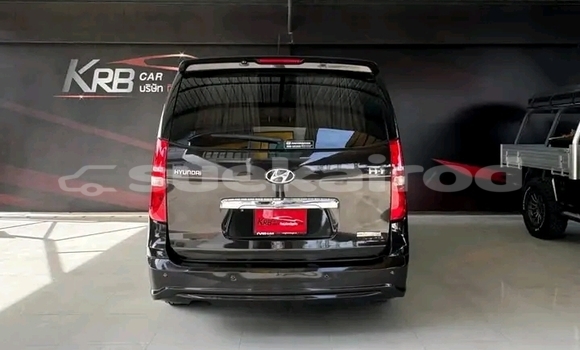 ซื้อ รถมือสอง Hyundai H1 อื่น ๆ รถยนต์ ใน %{เมือง} ใน ชุมพร