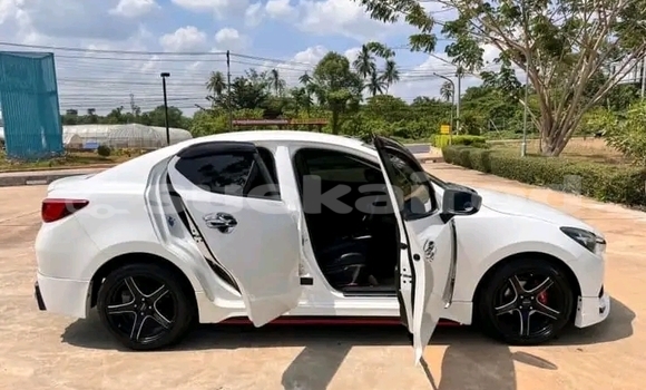 ซื้อ รถมือสอง Mazda 326 ขาว รถยนต์ ใน %{เมือง} ใน จันทบุรี ซื้อ รถมือสอง Mazda 326 ขาว รถยนต์ ใน %{เมือง} ใน จันทบุรี