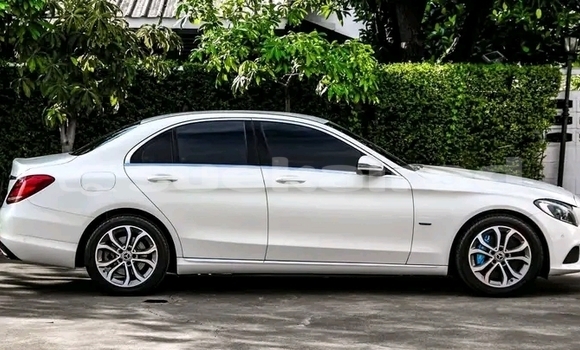 ซื้อ รถมือสอง Mercedes‒Benz ML–Class ขาว รถยนต์ ใน %{เมือง} ใน กำแพงเพชร ซื้อ รถมือสอง Mercedes‒Benz ML–Class ขาว รถยนต์ ใน %{เมือง} ใน กำแพงเพชร