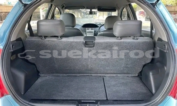 ซื้อ รถมือสอง Toyota Yaris สีน้ำเงิน รถยนต์ ใน %{เมือง} ใน ชัยนาท