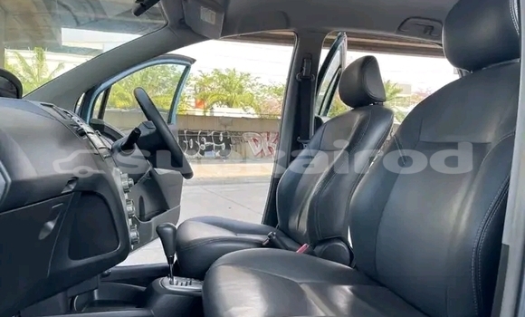 ซื้อ รถมือสอง Toyota Yaris สีน้ำเงิน รถยนต์ ใน %{เมือง} ใน ชัยนาท ซื้อ รถมือสอง Toyota Yaris สีน้ำเงิน รถยนต์ ใน %{เมือง} ใน ชัยนาท