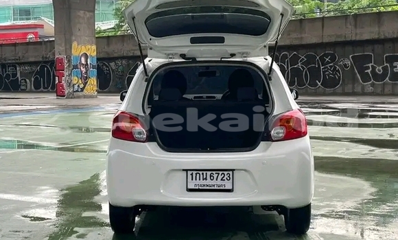 Buy Used Mitsubishi Mirage White Car in Chai Nat in Chai Nat