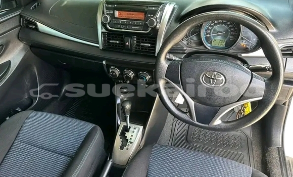 Buy Used Toyota Vios White Car in Chai Nat in Chai Nat