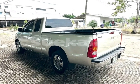 Buy Used Toyota Vigo Other Car in Kamphaeng Phet in Kamphaeng Phet