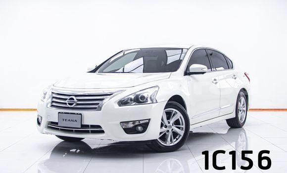 Buy Used Nissan Teana White Car in Bangkok in Bangkok