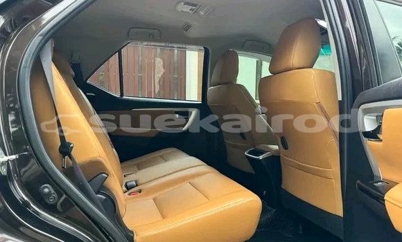 ซื้อ รถมือสอง Toyota Fortuner สีดำ รถยนต์ ใน %{เมือง} ใน กาญจนบุรี ซื้อ รถมือสอง Toyota Fortuner สีดำ รถยนต์ ใน %{เมือง} ใน กาญจนบุรี