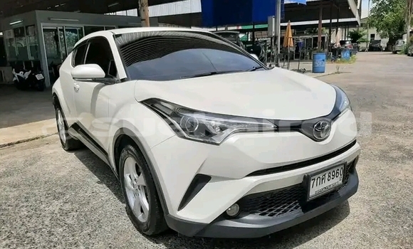 ซื้อ รถมือสอง Toyota C-HR ขาว รถยนต์ ใน %{เมือง} ใน กำแพงเพชร ซื้อ รถมือสอง Toyota C-HR ขาว รถยนต์ ใน %{เมือง} ใน กำแพงเพชร