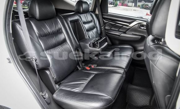 ซื้อ รถมือสอง Mitsubishi Pajero ขาว รถยนต์ ใน %{เมือง} ใน กรุงเทพมหานคร ซื้อ รถมือสอง Mitsubishi Pajero ขาว รถยนต์ ใน %{เมือง} ใน กรุงเทพมหานคร