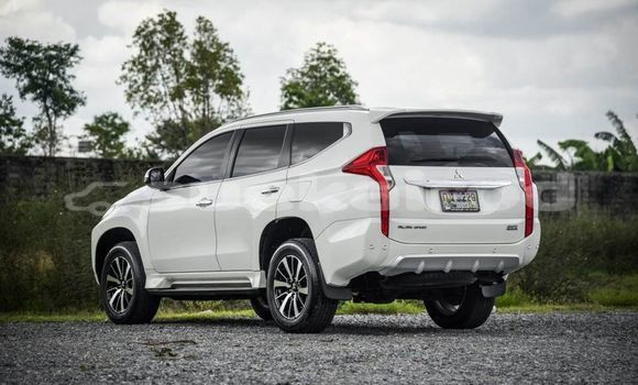 ซื้อ รถมือสอง Mitsubishi Pajero ขาว รถยนต์ ใน %{เมือง} ใน กรุงเทพมหานคร ซื้อ รถมือสอง Mitsubishi Pajero ขาว รถยนต์ ใน %{เมือง} ใน กรุงเทพมหานคร