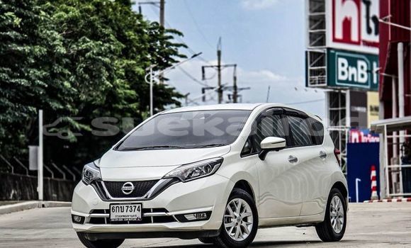 ซื้อ รถมือสอง Nissan Note ขาว รถยนต์ ใน %{เมือง} ใน กรุงเทพมหานคร