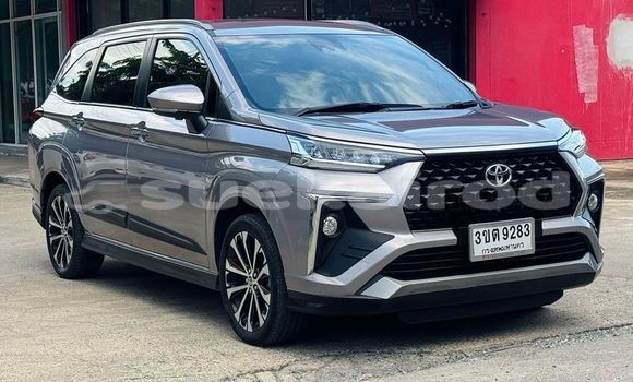 Buy Used Toyota Verso Other Car in Bangkok in Bangkok