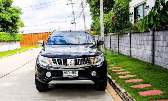 ซื้อ รถมือสอง Mitsubishi Triton สีดำ รถยนต์ ใน %{เมือง} ใน กรุงเทพมหานคร
