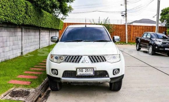 ซื้อ รถมือสอง Mitsubishi Triton ขาว รถยนต์ ใน %{เมือง} ใน กรุงเทพมหานคร