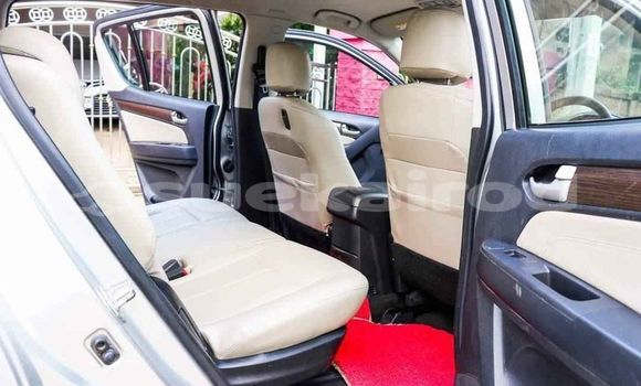 ซื้อ รถมือสอง Isuzu MU-X อื่น ๆ รถยนต์ ใน %{เมือง} ใน กรุงเทพมหานคร ซื้อ รถมือสอง Isuzu MU-X อื่น ๆ รถยนต์ ใน %{เมือง} ใน กรุงเทพมหานคร