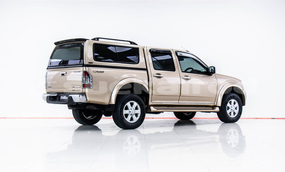 Buy Used Isuzu D-Max Brown Car in Bangkok in Bangkok Buy Used Isuzu D-Max Brown Car in Bangkok in Bangkok