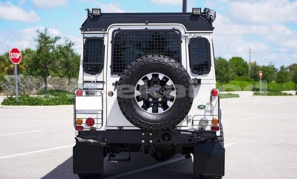 Buy Used Land Rover Defender White Car in Bangkok in Bangkok Buy Used Land Rover Defender White Car in Bangkok in Bangkok