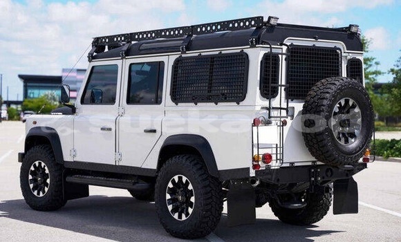 Buy Used Land Rover Defender White Car in Bangkok in Bangkok Buy Used Land Rover Defender White Car in Bangkok in Bangkok