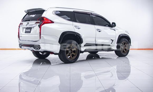 ซื้อ รถมือสอง Mitsubishi Pajero ขาว รถยนต์ ใน %{เมือง} ใน กรุงเทพมหานคร ซื้อ รถมือสอง Mitsubishi Pajero ขาว รถยนต์ ใน %{เมือง} ใน กรุงเทพมหานคร