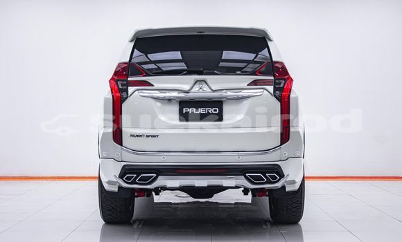 ซื้อ รถมือสอง Mitsubishi Pajero ขาว รถยนต์ ใน %{เมือง} ใน กรุงเทพมหานคร ซื้อ รถมือสอง Mitsubishi Pajero ขาว รถยนต์ ใน %{เมือง} ใน กรุงเทพมหานคร