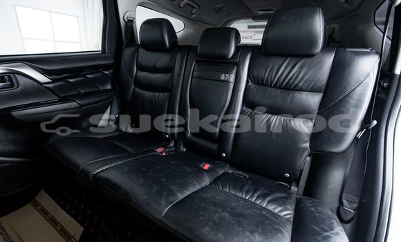 ซื้อ รถมือสอง Mitsubishi Pajero ขาว รถยนต์ ใน %{เมือง} ใน กรุงเทพมหานคร ซื้อ รถมือสอง Mitsubishi Pajero ขาว รถยนต์ ใน %{เมือง} ใน กรุงเทพมหานคร