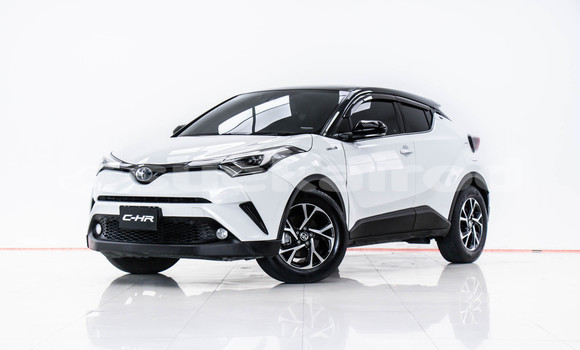 Buy Used Toyota C-HR White Car in Bangkok in Bangkok Buy Used Toyota C-HR White Car in Bangkok in Bangkok