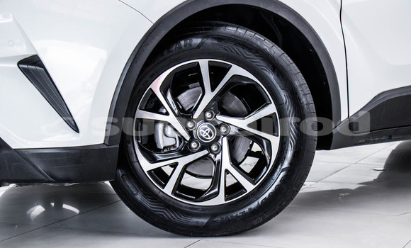 Buy Used Toyota C-HR White Car in Bangkok in Bangkok Buy Used Toyota C-HR White Car in Bangkok in Bangkok