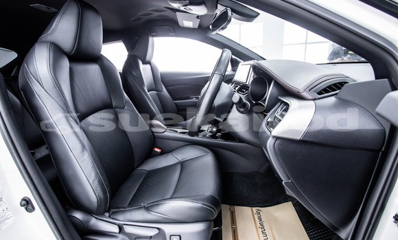 Buy Used Toyota C-HR White Car in Bangkok in Bangkok Buy Used Toyota C-HR White Car in Bangkok in Bangkok