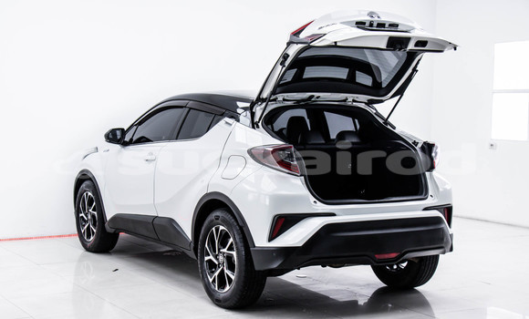 Buy Used Toyota C-HR White Car in Bangkok in Bangkok Buy Used Toyota C-HR White Car in Bangkok in Bangkok
