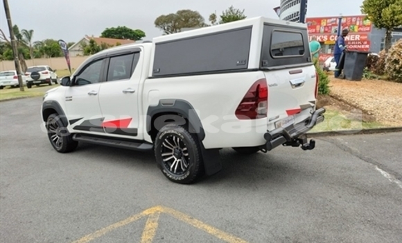 Buy Used Toyota Hilux White Car in Bangkok in Bangkok Buy Used Toyota Hilux White Car in Bangkok in Bangkok