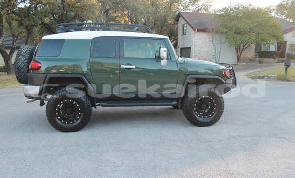 Buy Used Toyota FJ Cruiser Green Car in Bangkok in Bangkok Buy Used Toyota FJ Cruiser Green Car in Bangkok in Bangkok