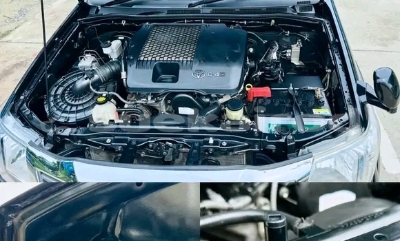 Buy Used Toyota Vigo Black Car in Lamphun in Lamphun