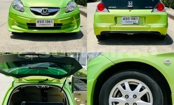 ซื้อ รถมือสอง Honda Brio เงิน รถยนต์ ใน %{เมือง} ใน กาฬสินธุ์