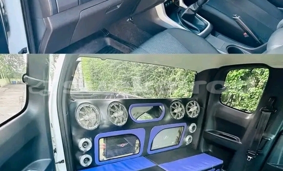 Buy Used Isuzu D-Max White Car in Chai Nat in Chai Nat Buy Used Isuzu D-Max White Car in Chai Nat in Chai Nat